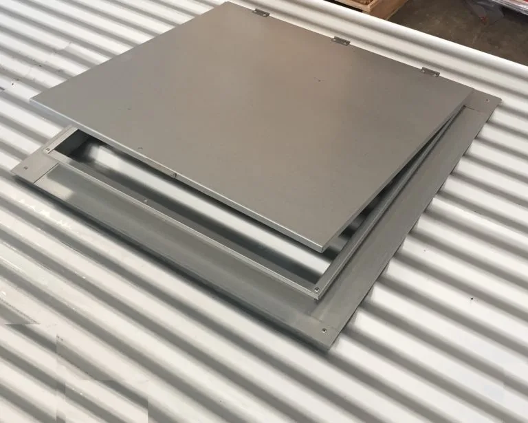 hingedhatch-768x615